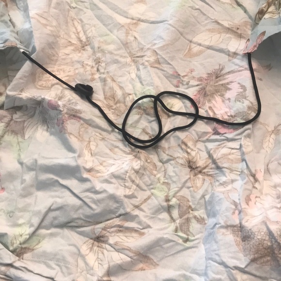 Blue Floral adjustable nursing cover - Picture 4 of 4